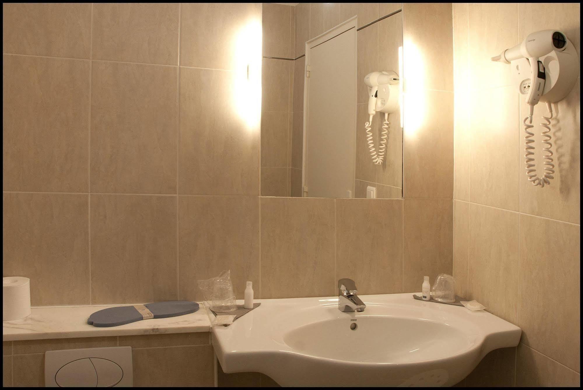 The Originals City, Hotel L'Hippocampe, Sete Balaruc-Le-Vieux Buitenkant foto